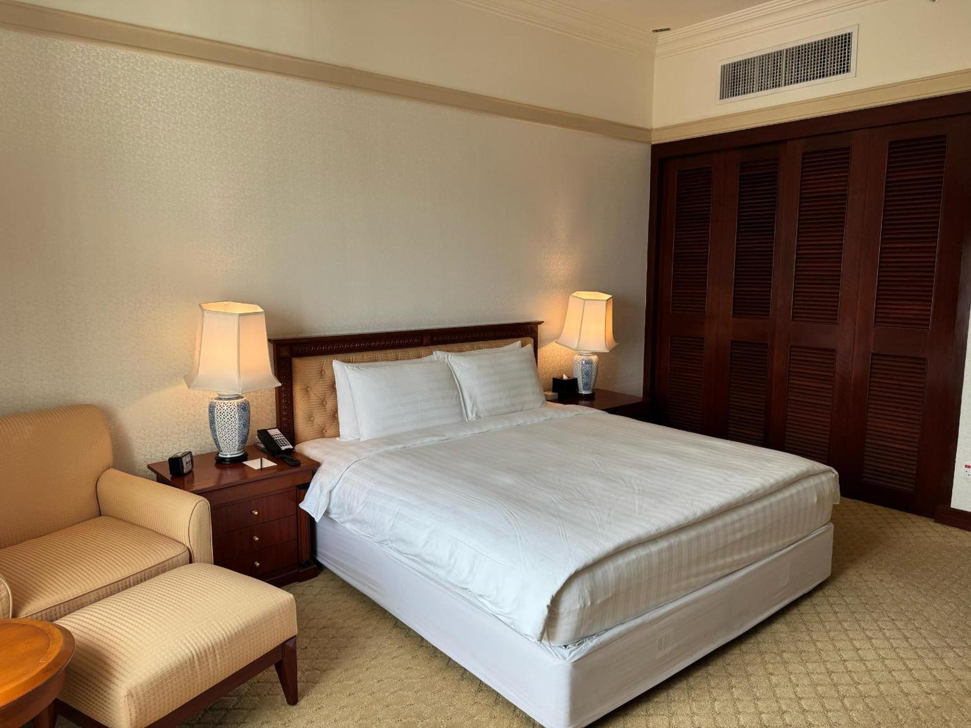 Gurney Bay Hotel, A Parkroyal Partner Hotel George Town Esterno foto