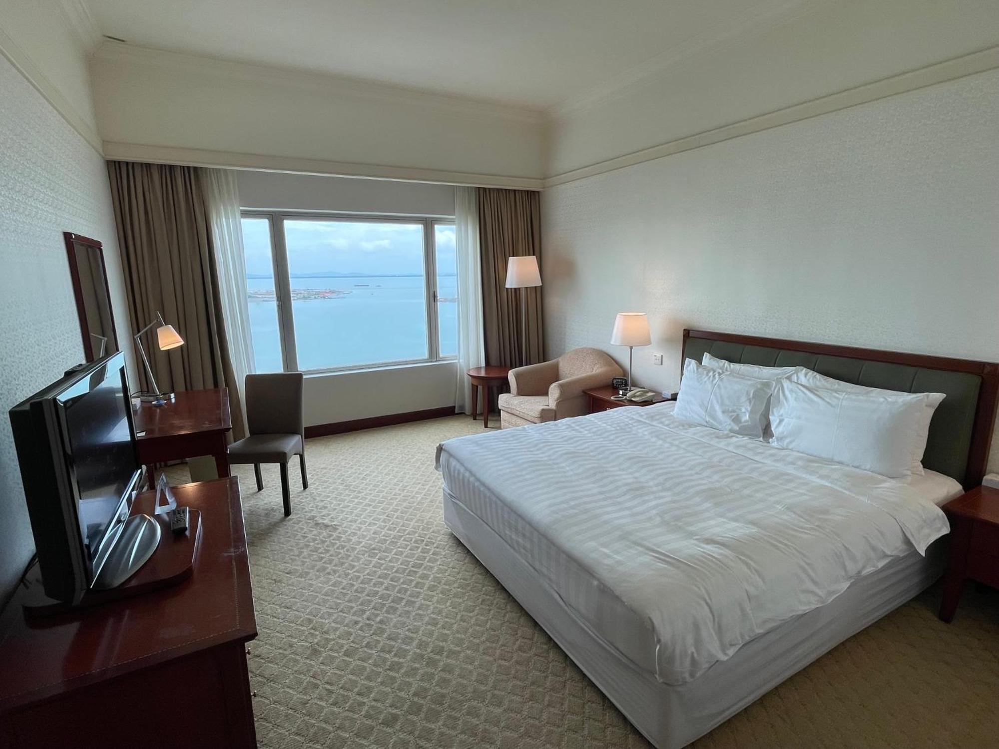 Gurney Bay Hotel, A Parkroyal Partner Hotel George Town Esterno foto